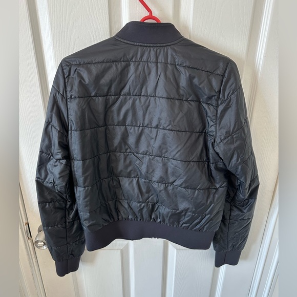 Lululemon nonstop bomber black 6- reversible - Picture 4 of 6
